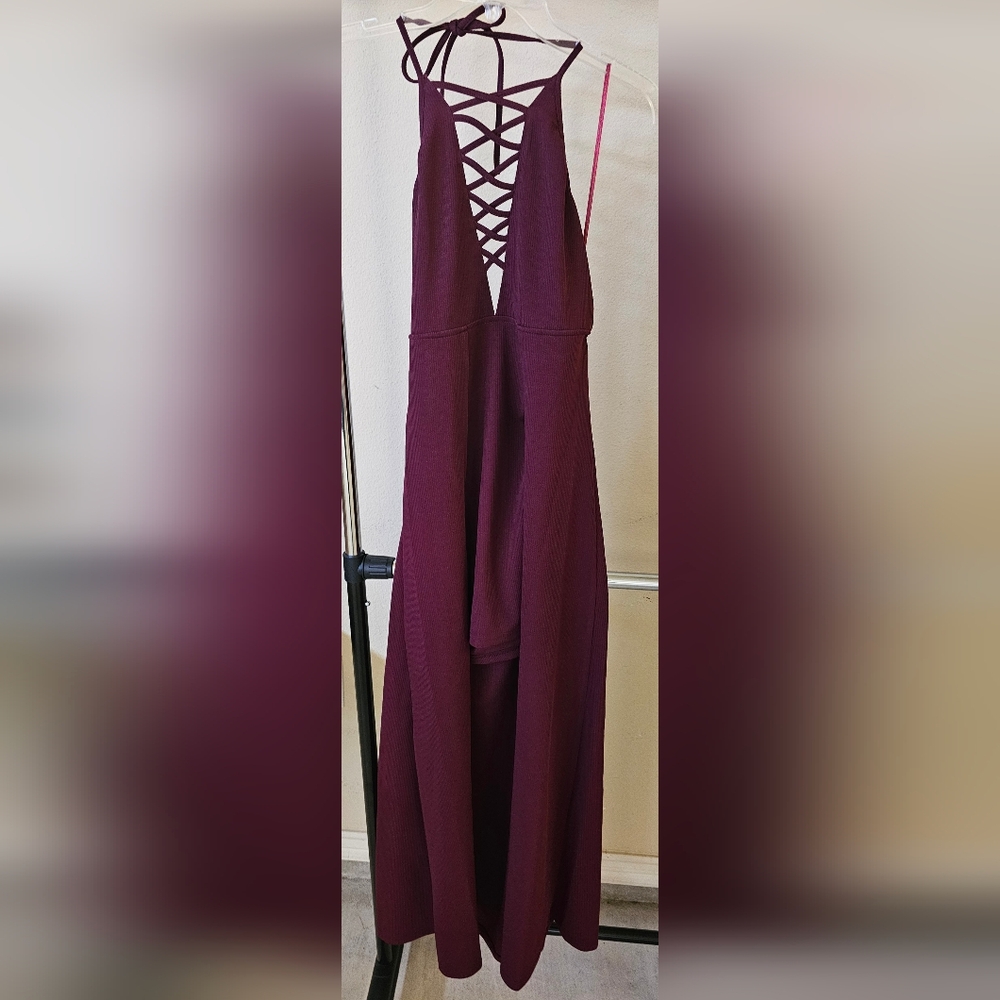 Small maroon dress in very good condition